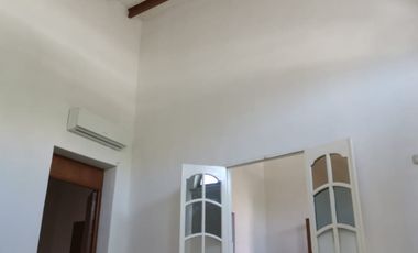 Casa adecuada para oficina en el centro de Veracruz 4 privados y area de trabajo