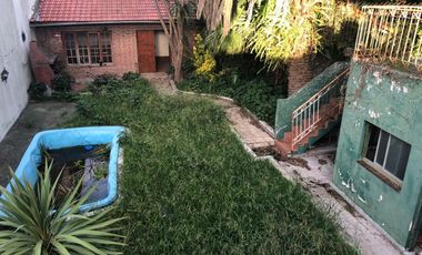 CASA CHALET A REFACCIONAR EN LUIS GUILLON