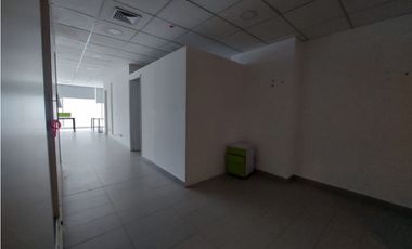 OFICINA COMERCIAL EN OBARRIO PH SORTIS BUSINESS 130M2