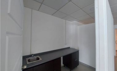 OFICINA COMERCIAL EN OBARRIO PH SORTIS BUSINESS 130M2