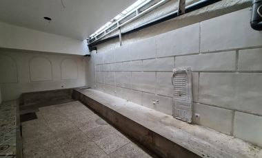 Rumah Komersil Dijual/Disewa Lokasi Strategis di Tebet Jaksel