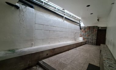 Rumah Komersil Dijual/Disewa Lokasi Strategis di Tebet Jaksel