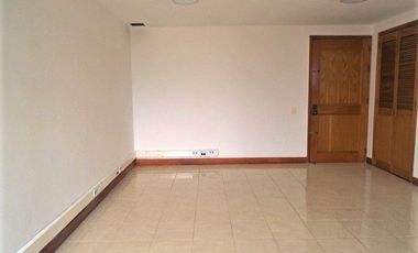 PR12391 SE VENDE OFICINA EN SECTOR MANILA - EL POBLADO