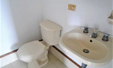PR12391 SE VENDE OFICINA EN SECTOR MANILA - EL POBLADO