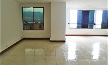 PR12391 SE VENDE OFICINA EN SECTOR MANILA - EL POBLADO