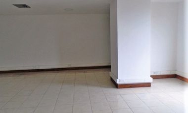 PR12391 SE VENDE OFICINA EN SECTOR MANILA - EL POBLADO