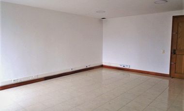 PR12391 SE VENDE OFICINA EN SECTOR MANILA - EL POBLADO