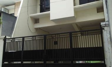 Dijual Rumah SHM 2 Lantai Di Jl. Donorejo, Surabaya