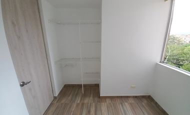 apartamento en arriendo en conjunto residencial santelmo piso 5. Cod A13863