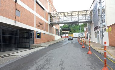 apartamento en arriendo en conjunto residencial santelmo piso 5. Cod A13863