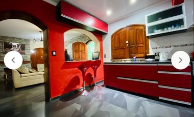 VENTA-CASA 3 ambientes-COCHERA-PILETA-QUILMES OESTE-QUILMES