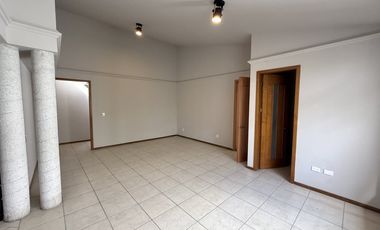 NORTE EN LA HERRADURA EXCELENTE CASA CON AMPLIOS ESPACIOS Y EXCLENTE UBICACION