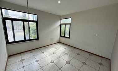 NORTE EN LA HERRADURA EXCELENTE CASA CON AMPLIOS ESPACIOS Y EXCLENTE UBICACION