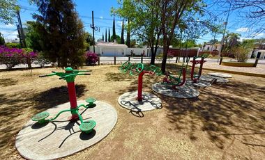 NORTE EN LA HERRADURA EXCELENTE CASA CON AMPLIOS ESPACIOS Y EXCLENTE UBICACION