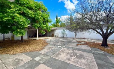 NORTE EN LA HERRADURA EXCELENTE CASA CON AMPLIOS ESPACIOS Y EXCLENTE UBICACION