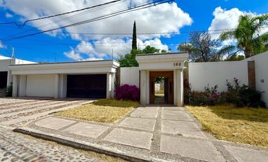 NORTE EN LA HERRADURA EXCELENTE CASA CON AMPLIOS ESPACIOS Y EXCLENTE UBICACION