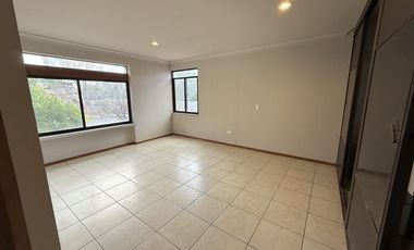 NORTE EN LA HERRADURA EXCELENTE CASA CON AMPLIOS ESPACIOS Y EXCLENTE UBICACION