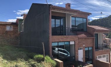 VENTA de CASAS en LA CALERA
