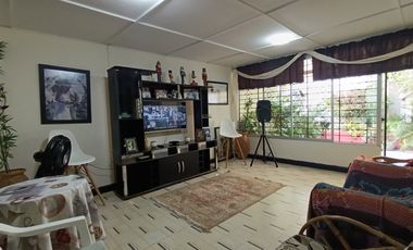 casa en venta en ciudad jardín. Cod V12301