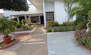 casa en venta en ciudad jardín. Cod V12301