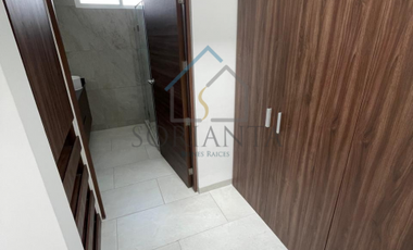 Casa en venta al poniente de la ciudad