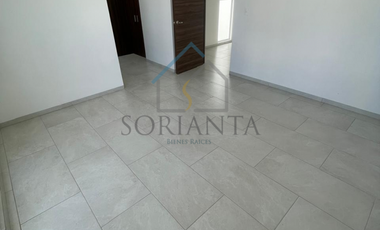 Casa en venta al poniente de la ciudad