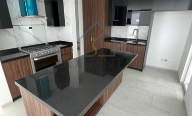 Casa en venta al poniente de la ciudad