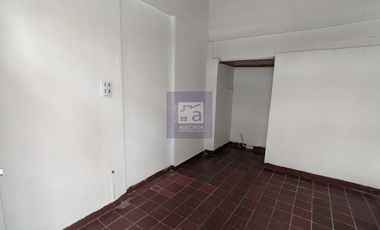 COD. 5669 - SE ARRIENDA LOCAL - BARRIO: SAN FRANCISCO