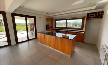 Casa en Rumencó Joven a estrenar.