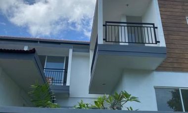 1 UNIT SAJA, RUMAH CANTIK 2 LANTAI, VIEW GWK DI JIMBARAN, BALI