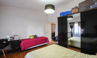 En venta -  Casa 2 dormitorios - Barrio Beaudrix , Roldan.