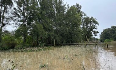 Terreno en venta en el Delta de Tigre con frente al río Carapachay