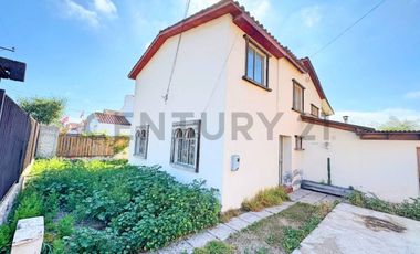 Se vende casa con potencial comercial en Peñuelas