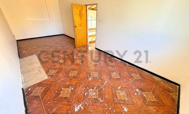 Se vende casa con potencial comercial en Peñuelas