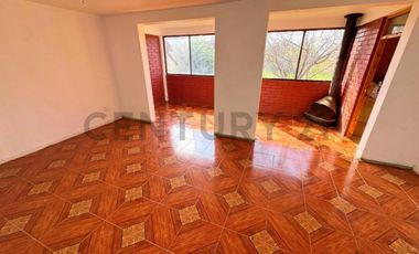 Se vende casa con potencial comercial en Peñuelas