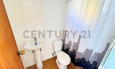 Se vende casa con potencial comercial en Peñuelas