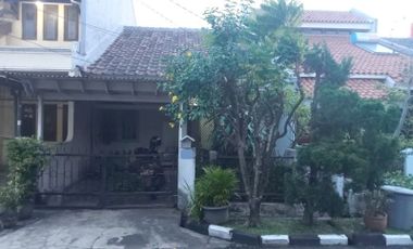 Rumah seken murah terhitung Tanah di kawasan Bintaro Sektor 1, Jakarta Selatan
