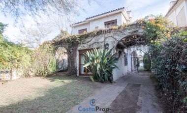 Cerro De Las Rosas - Hermosa Casa Estilo Colonial - Reciclada