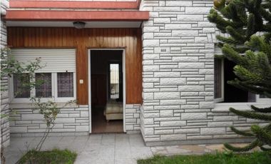 Casa 3 ambientes. Posibilidad de ampliar. Barrio Pompeya