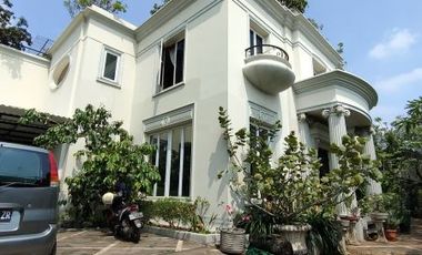 Rumah mewah 2 lantai classic house di Jagakarsa,Jaksel