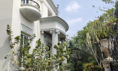 Rumah mewah 2 lantai classic house di Jagakarsa,Jaksel
