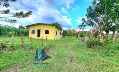 VENDO CASA 2HAB EN LOTE DE 800M2 LA ESTRELLA