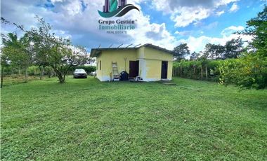 VENDO CASA 2HAB EN LOTE DE 800M2 LA ESTRELLA