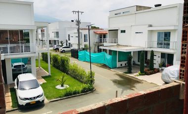 casa en venta en las mercedes. Cod V16245