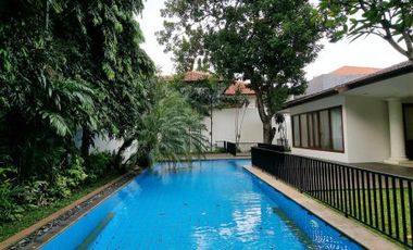 RUMAH DALAM KOMPLEK dgn S.POOL at Jl BENDA / KEMANG, JAKSEL