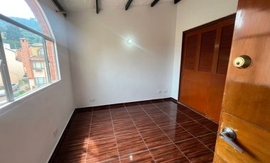 casa en arriendo en la calera. Cod A124820