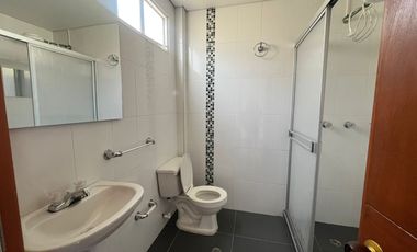 casa en arriendo en la calera. Cod A124820