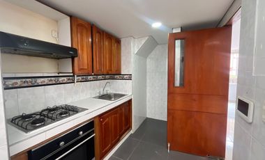 casa en arriendo en la calera. Cod A124820