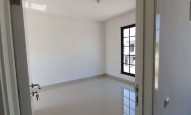 Sewa Rumah Baru Gress di Perumahan Grand Harvest Kota Surabaya