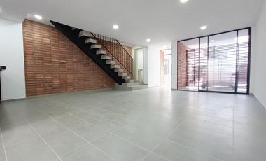 casa en venta en niza. Cod V28557